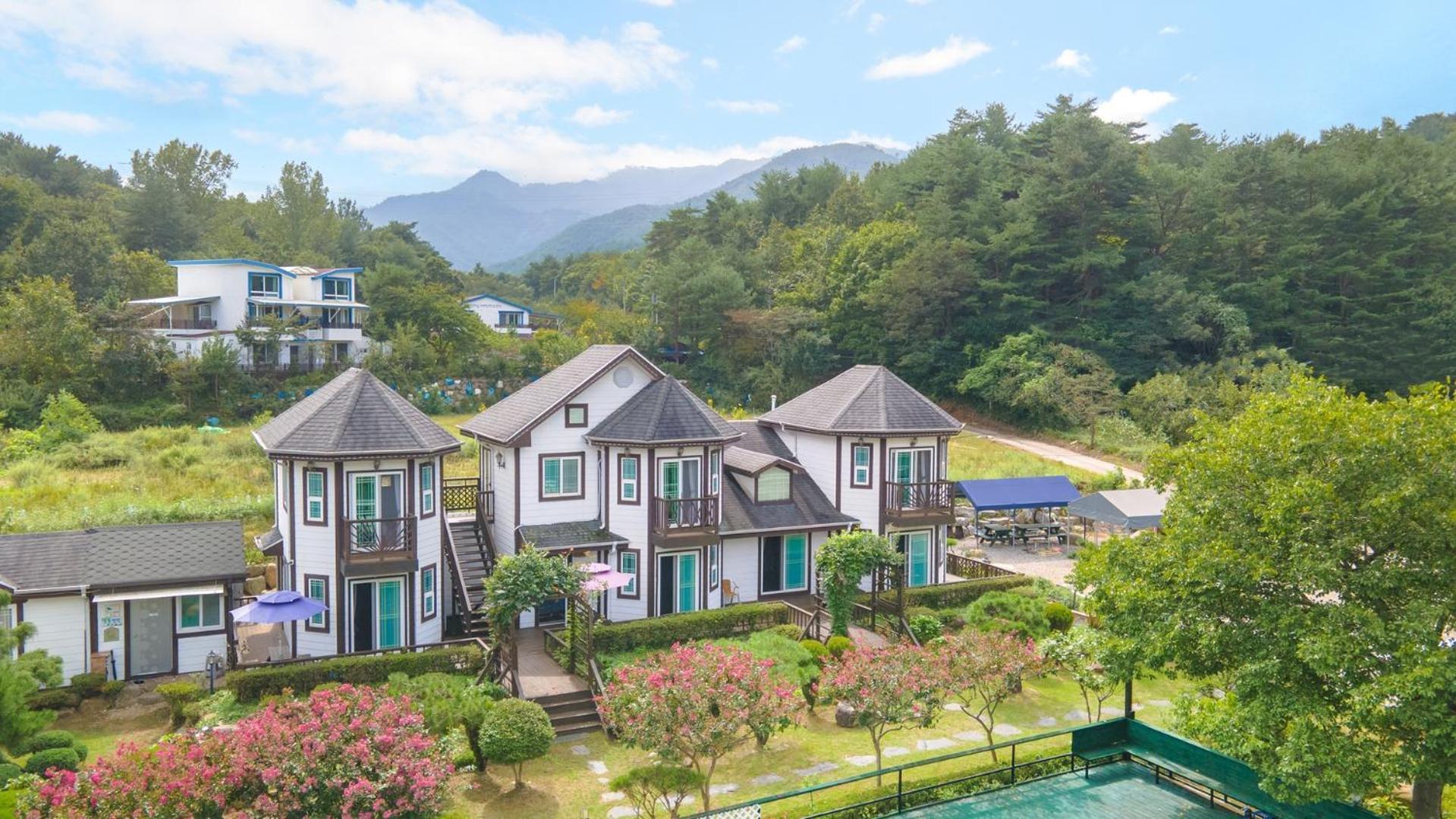 Samcheok Duelkkot Pension ภายนอก รูปภาพ