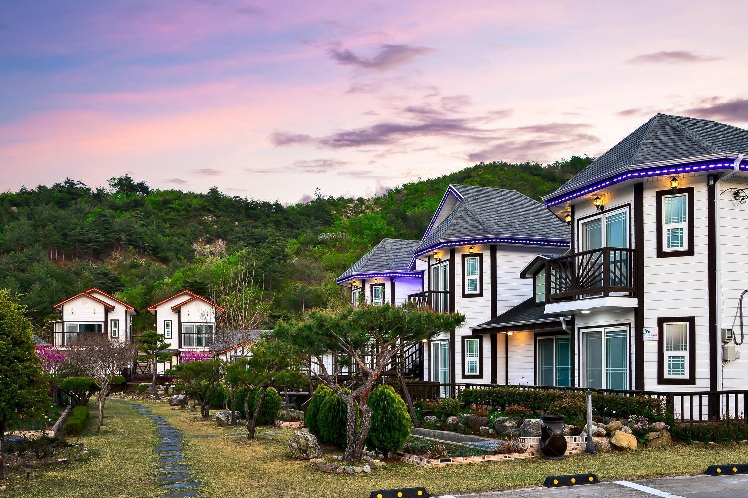 Samcheok Duelkkot Pension ภายนอก รูปภาพ